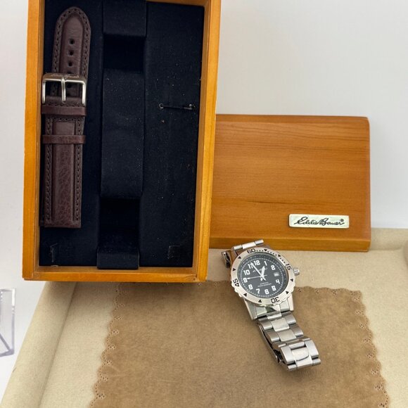 Vintage Eddie Bauer Men's Diving Watch Model LG 0133 Interchangeable straps - Picture 7 of 8